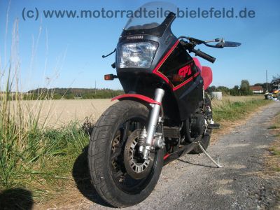 Kawasaki_GPZ_600_R_rot_ZX600A_Streetfighter_Wrack_-_wie_GPZ_GPX_ZX_500_600_750_900_R_A_B_C_61.jpg