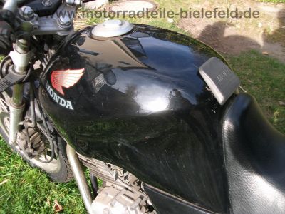 Honda_XBR_500_PC15_schwarz_original_Sozius-Abdeckung_Gepaecktraeger_-_wie_XBR_500_S_GB_500_Clubman_PC16_RFVC_Einzylinder_31.jpg