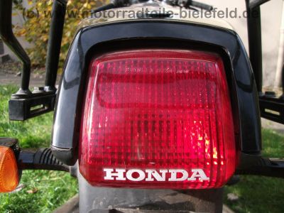 Honda_XBR_500_PC15_schwarz_original_Sozius-Abdeckung_Gepaecktraeger_-_wie_XBR_500_S_GB_500_Clubman_PC16_RFVC_Einzylinder_82.jpg