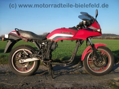 Kawasaki_GPZ_750_UT_rot_KZ_750_A1_A2_ZX_750_A_-_wie_Z_KZ_GPz_LTD_400_550_750_1100_UT_E_A_B_127.jpg