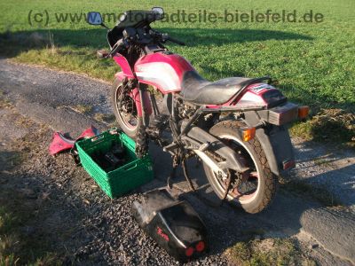 Kawasaki_GPZ_750_UT_rot_KZ_750_A1_A2_ZX_750_A_-_wie_Z_KZ_GPz_LTD_400_550_750_1100_UT_E_A_B_43.jpg