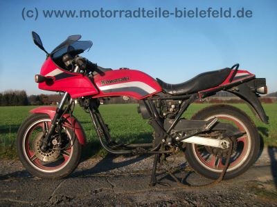 Kawasaki_GPZ_750_UT_rot_KZ_750_A1_A2_ZX_750_A_-_wie_Z_KZ_GPz_LTD_400_550_750_1100_UT_E_A_B_81.jpg