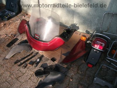 Honda_CX_500_Teile_Rickman_Henke_Voll-Verkleidung_MK_II_III_V_Schuh_Koffer_Traegersystem_Lucas_H4_Lampe_38.jpg