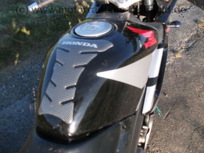 Honda_CBR_125_R_JC34_schwarz_80kmh_-_wie_CBF_CG_CBX_CBZ_125_JC_18_22_23_27_29_40_58.jpg
