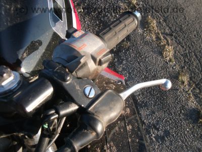 Honda_CBR_600_F_rot-schwarz_25kW_PC23_Sturz_-_wie_PC19_CBR_1000_F_SC21_SC24_35.jpg