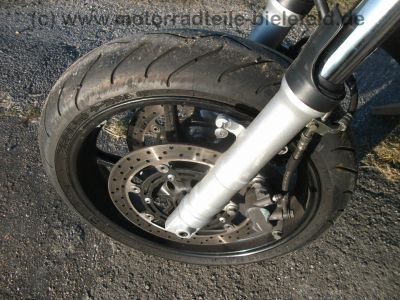 Yamaha_FZ6-N_RJ07_silber_Crash_-_wie_YZF_FZS_600_1000_FZ6_Fazer_S2_YZF-R6_FZ1-N_FZ1-S_RJ_02_03_05_09_14_11.jpg