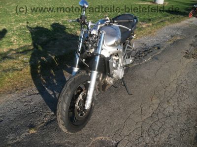Yamaha_FZ6-N_RJ07_silber_Crash_-_wie_YZF_FZS_600_1000_FZ6_Fazer_S2_YZF-R6_FZ1-N_FZ1-S_RJ_02_03_05_09_14_67.jpg