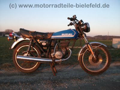 Suzuki_GT_185_blau_2-Takt_Wrack_Auspuff_Motor_original_-_wie_GP_GT_125_200_X5_250_X7_46.jpg