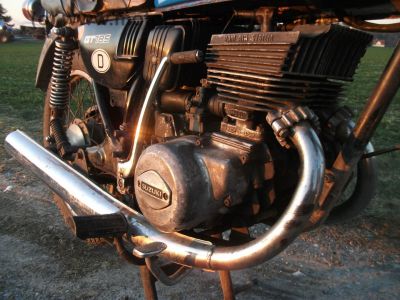 Suzuki_GT_185_blau_2-Takt_Wrack_Auspuff_Motor_original_-_wie_GP_GT_125_200_X5_250_X7_61.jpg