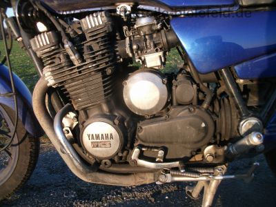 Yamaha_XJ_650_4K0_blau_Kardan-Tourer_Schuh_Koffer-Traeger_-_wie_XJ_400_500_550_600_700_750_Maxim_Radian_SECA_51J_3KN_4V8_3KM_11M_41Y_17.jpg