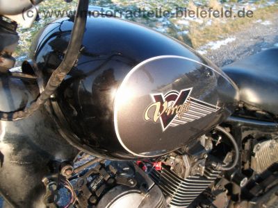 Yamaha_XV_125_S_5AJ_Virago_-_wie_XV_250_535_3LW_3LS_2YL_3BR_3BT_Sachs_Roadster_125_45.jpg