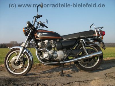 Suzuki_GS_750_E_orig__schwarz_1__Hd__Gepaecktraeger_Sturzbuegel_Breitlenker_1.jpg