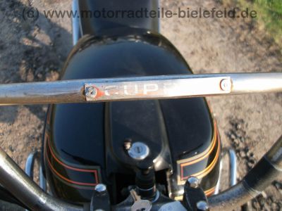Suzuki_GS_750_E_orig__schwarz_1__Hd__Gepaecktraeger_Sturzbuegel_Breitlenker_33.jpg
