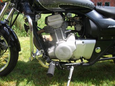 Kawasaki_BN_125_A_Eliminator_EZ_03_schwarz-silber_Sturzbuegel_Sissy-Bar_Gepaecktraeger_-_wie_EL_250_252_A_B_Eli_81.jpg