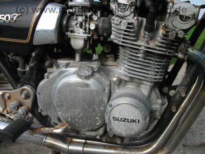 Suzuki_GS_550_T_Chopper_orig__schwarz_Gepaecktraeger_MOTAD_4-1_Auspuff_Edelstahl_-_wie_GS_400_450_500_550_750_D_E_L_T_46.jpg