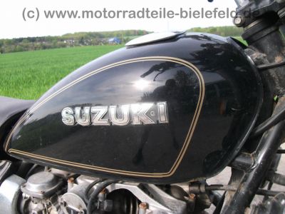 Suzuki_GS_550_T_Chopper_orig__schwarz_Gepaecktraeger_MOTAD_4-1_Auspuff_Edelstahl_-_wie_GS_400_450_500_550_750_D_E_L_T_49.jpg