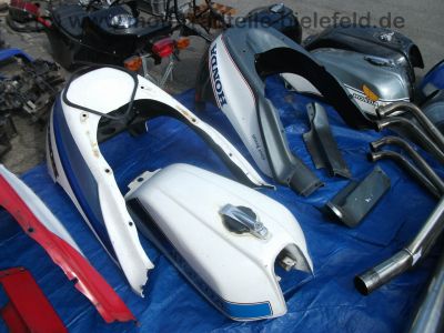 Honda_CB_900_F_F2_Boldor_Bol_D´Or_SC01_SC09_Teile_Mix_-_wie_CB_650_750_1100_F_F2_14.jpg
