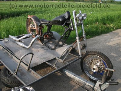 Honda_VT_600_C_Shadow_Custom-Umbau_Schwinge_Fender_Mono-Sitz_Tank-Tacho_orig__Auspuff_HM_MR1_E1_16tMls_202.jpg