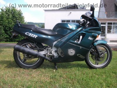 Honda_CBR_600_F_PC19_gruen_Sitzbank_neu_Sonderverkleidung_vorn_-_wie_PC23_CBR_1000_F_SC21_1.jpg