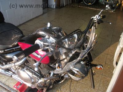 Suzuki_VL_800_Intruder_LC_VOLUSIA_Crash_Gepaecktraeger_mit_Koffer-System_-_wie_VS_VZ_VX_600_700_750_800_Marauder__40.jpg