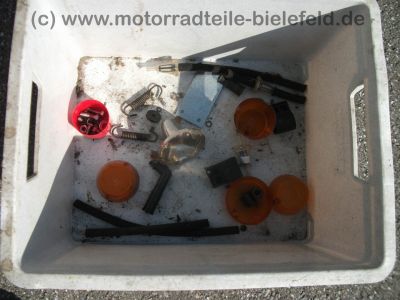 Moto_Guzzi_250_TS_ELETTRONICA_top_orig__6_759km_-_wie_Benelli_125_2C_SS_125_Benelli_250_2C_Moto_Guzzi_CO-UNO_125_Turismo_17.jpg