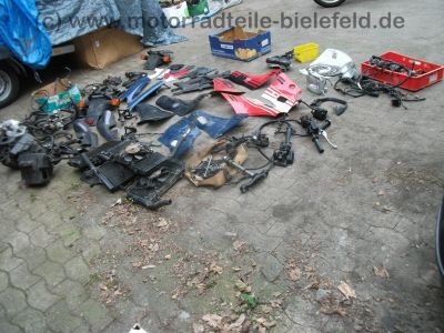 Honda_CBR_1000_F_SC21_Ersatz-Teile_spare-parts_Konvolut_-_wie_CBR_600_F_PC19_PC23_SC24_2.jpg
