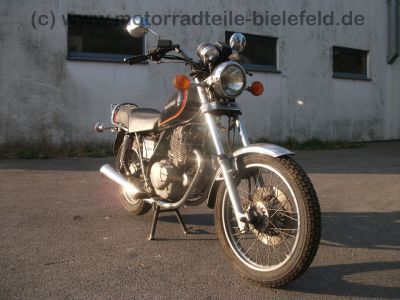 Suzuki_GN_250_NJ41A_Chopper_schwarz_Gepaecktraeger_original_Auspuff_-_wie_GN_DR_125_250_400_S_SE_2.jpg