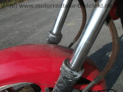 Kawasaki_GPZ_305_BD_Belt-Drive_Twin_rot_Kopfschaden_Riemen_OK_-_wie_KZ_Z_CSR_250_305_9.jpg