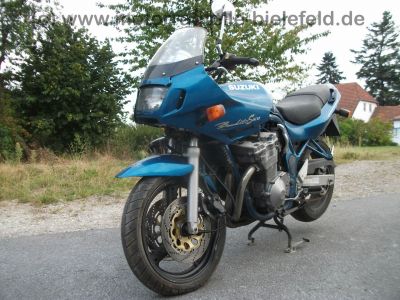 Suzuki_GSF_600_S_Bandit_GN77B_tuerkis_57kW_EZ98_2__Hd__10tkm_Crash_-_wie_GSX_GSF_GS_400_500_600_750_E_S_F_52.jpg