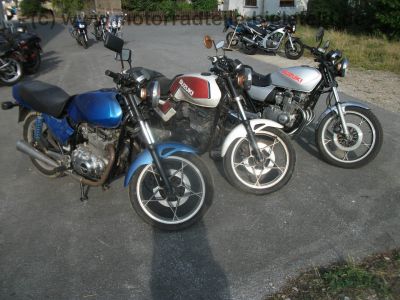 Suzuki_GSX_400_F_GS40XF_4-Zylinder_Katana_silber-rot_-_wie_GS_GSX_250_400_500_550_650_750_D_E_F_G_5.jpg
