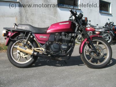 Kawasaki_GT_550_KZ550G_37kW_Kardan_weinrot_Auspuff_LASER_4-1_4in1_Koffer-Traeger_HAGON_Federbeine_Sturzbuegel_-_wie_Z_KZ_ZX_550_750_A_B_E_F_H_44.jpg