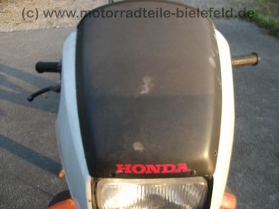 Honda_VF_750_F_RC15_HRC_Schuh_Gepaecktraeger_-_wie_VF_500_700_750_F_S_C_RC07_RC09_RC21_PC12_40.jpg