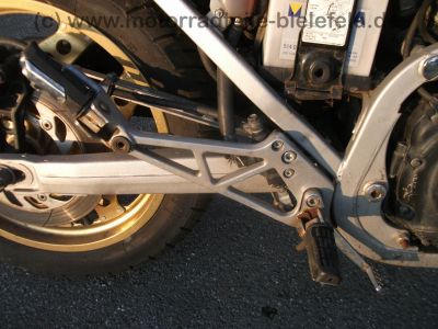 Honda_VF_750_F_RC15_HRC_Schuh_Gepaecktraeger_-_wie_VF_500_700_750_F_S_C_RC07_RC09_RC21_PC12_60.jpg