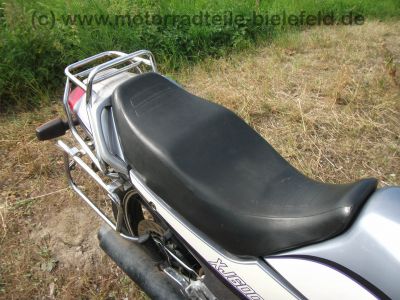 Yamaha_XJ_600_3KN_grau-weiss_49kW_67PS_Original-Verkleidung_hohe_Scheibe_Koffer-Traeger_-_wie_51J_XJ_550_650_700_750_900_62.jpg
