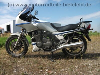 Yamaha_XJ_900_Tourer_Typ_58L_Koffer-Traeger_original_Auspuff_Motor-Verkleidung_-_wie_51J_XJ_550_650_700_750_900_31A_4BB_12.jpg