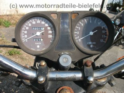 Suzuki_GS_550_E__original_schwarz-rot_Gepaeck-Traeger_-_wie_GS_400_500_750_D_E_L_T_76.jpg
