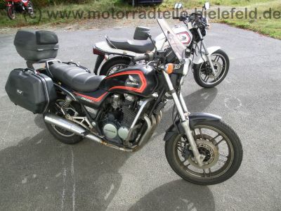 Honda_CBX_650_E_RC13_schwarz_3x_GIVI_Wingrack_Sito_Auspuff_Sturzbuegel_-_wie_CBX_550_750_F_F2_PC04_RC17_5.jpg