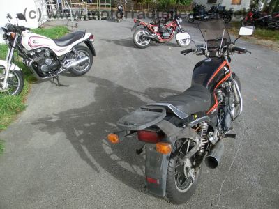Honda_CBX_650_E_RC13_schwarz_3x_GIVI_Wingrack_Sito_Auspuff_Sturzbuegel_-_wie_CBX_550_750_F_F2_PC04_RC17_58.jpg