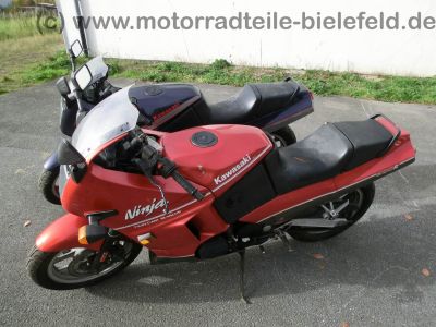 Kawasaki_GPX_600_R_Ninja_NL_lila_-_wie_ZX_GPZ_GPX_600_750_900_R_A_B_C_D_E_F_15.jpg