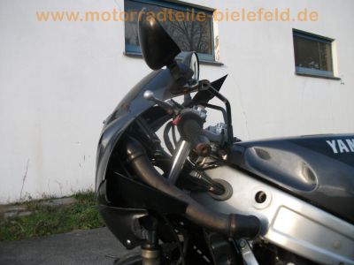 Yamaha_FZR_600_3HE_schwarz-grau_Doppel-Scheinwerfer_crash_Motor_OK_18.jpg