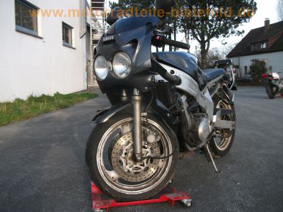Yamaha_FZR_600_3HE_schwarz-grau_Doppel-Scheinwerfer_crash_Motor_OK_3.jpg