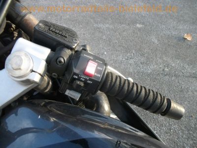 Yamaha_FZR_600_3HE_schwarz-grau_Doppel-Scheinwerfer_crash_Motor_OK_42.jpg