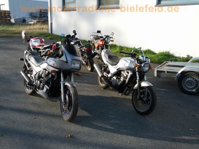 Yamaha_FZR_600_3HE_schwarz-grau_Doppel-Scheinwerfer_crash_Motor_OK_61.jpg
