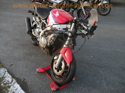 Honda_CBR_600_F_PC25_rot-weiss_CRASH_Hinterrad_7-Speichen_ENKEI_17_x_4_50_-_Auspuff__HM_MV9_E1_2.jpg