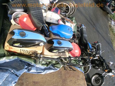 Honda_CB_250_RS_MC02_DELUXE_Ersatzteile_spares_spare_parts_Neuteile_Tank_Motor_Auspuff_Sitz_etc__9.jpg