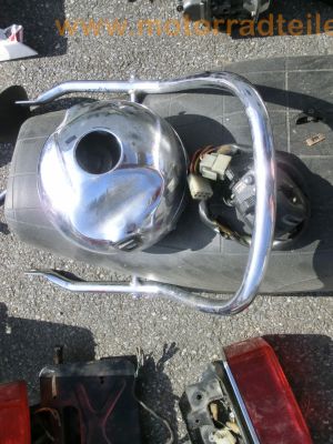 Yamaha_XJ_550_4V8_weiss_Ersatz-Teile_Motor_Heck-Buegel_-_wie_XJ_400_600_650_750_72.jpg