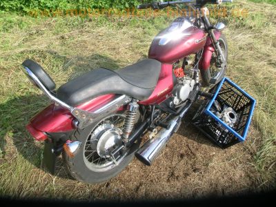 Kawasaki_BN_125_A_Eliminator_rot_-_Chopper_wie_EL_125_250_252_ZL_600_A_B_2.jpg