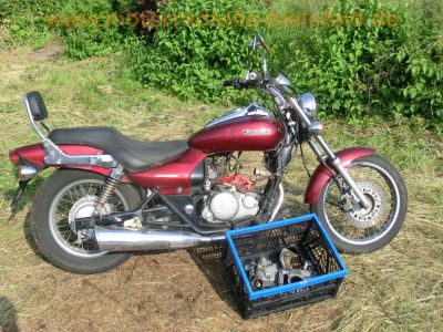 Kawasaki_BN_125_A_Eliminator_rot_-_Chopper_wie_EL_125_250_252_ZL_600_A_B_3.jpg