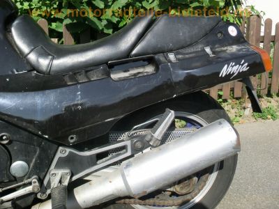 Kawasaki_GPZ_1000_RX_grau_Seitenschaden_ZXT00A_Extras_-_wie_ZX-10_ZXT00B_GPZ_900_750_R_ZX_900_A_119.jpg