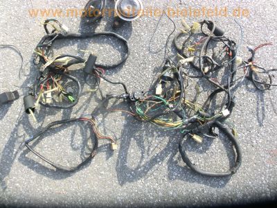 Kawasaki_KZ_650_B_Ersatz-Teile_spares_spare_parts_-_Sitzbank_Zylinder-Kopf_Vergaser_57.jpg
